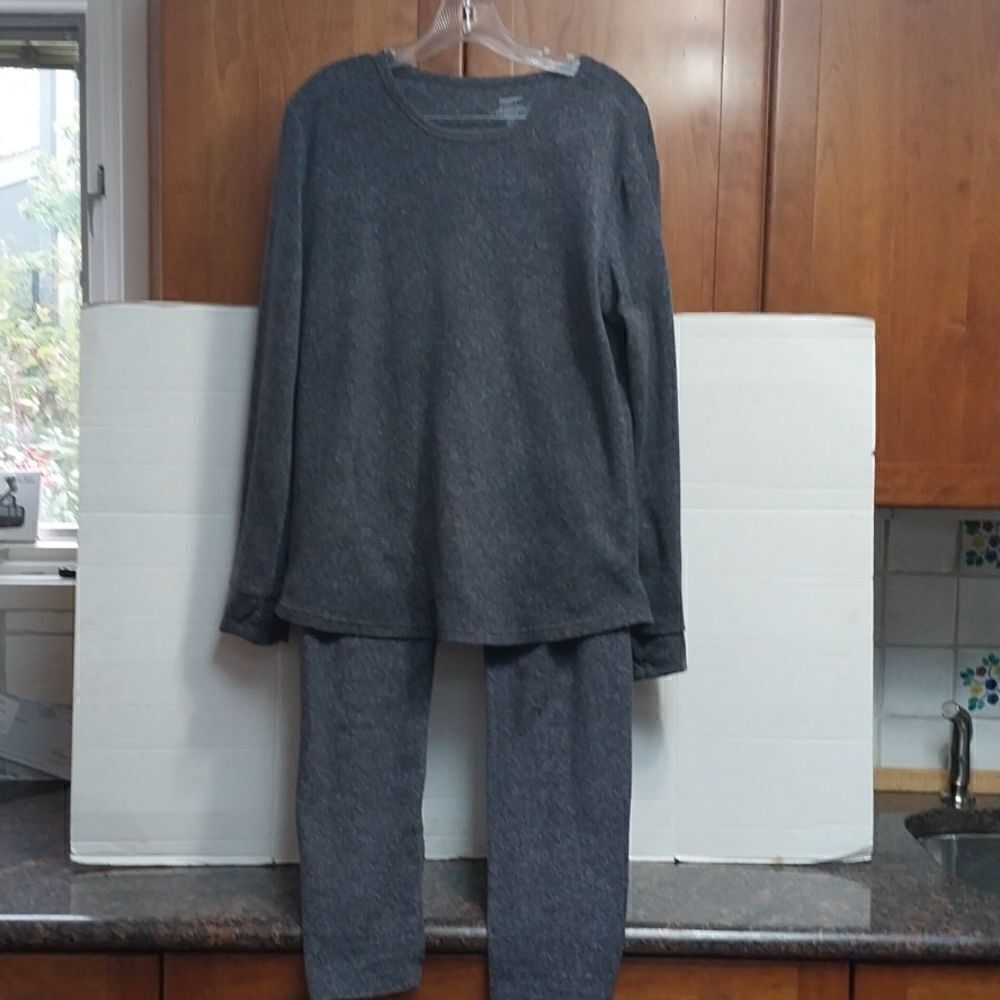 Cuddl Duds "Climate Right" Base Layer/ pajama top..Size XL...EUC.....TOP ONLY